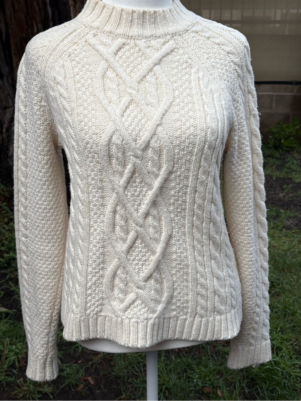 Abercrombie & Fitch Cream Cable Knit Mock Neck Sweater XS Cozy Cotton Blend